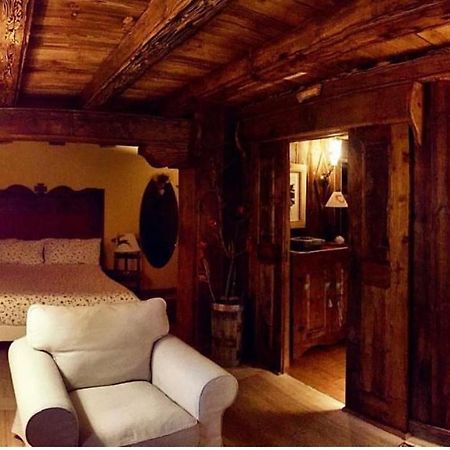 B&B Lo Djoua De Toueno Arvier Bagian luar foto