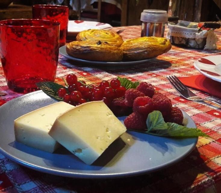 B&B Lo Djoua De Toueno Arvier Bagian luar foto