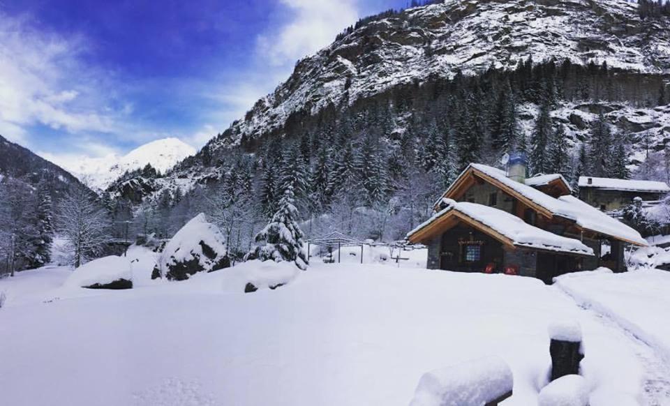B&B Lo Djoua De Toueno Arvier Bagian luar foto